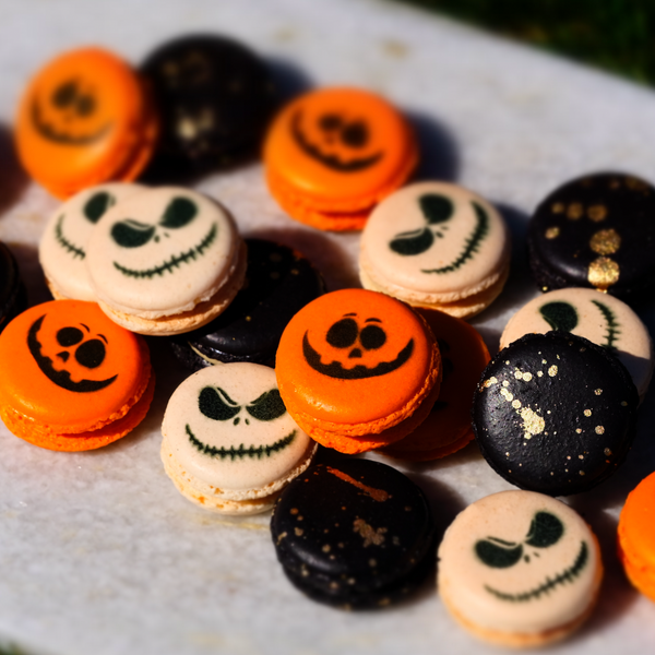 Halloween Macarons! -  Halloween Cookies and Treats