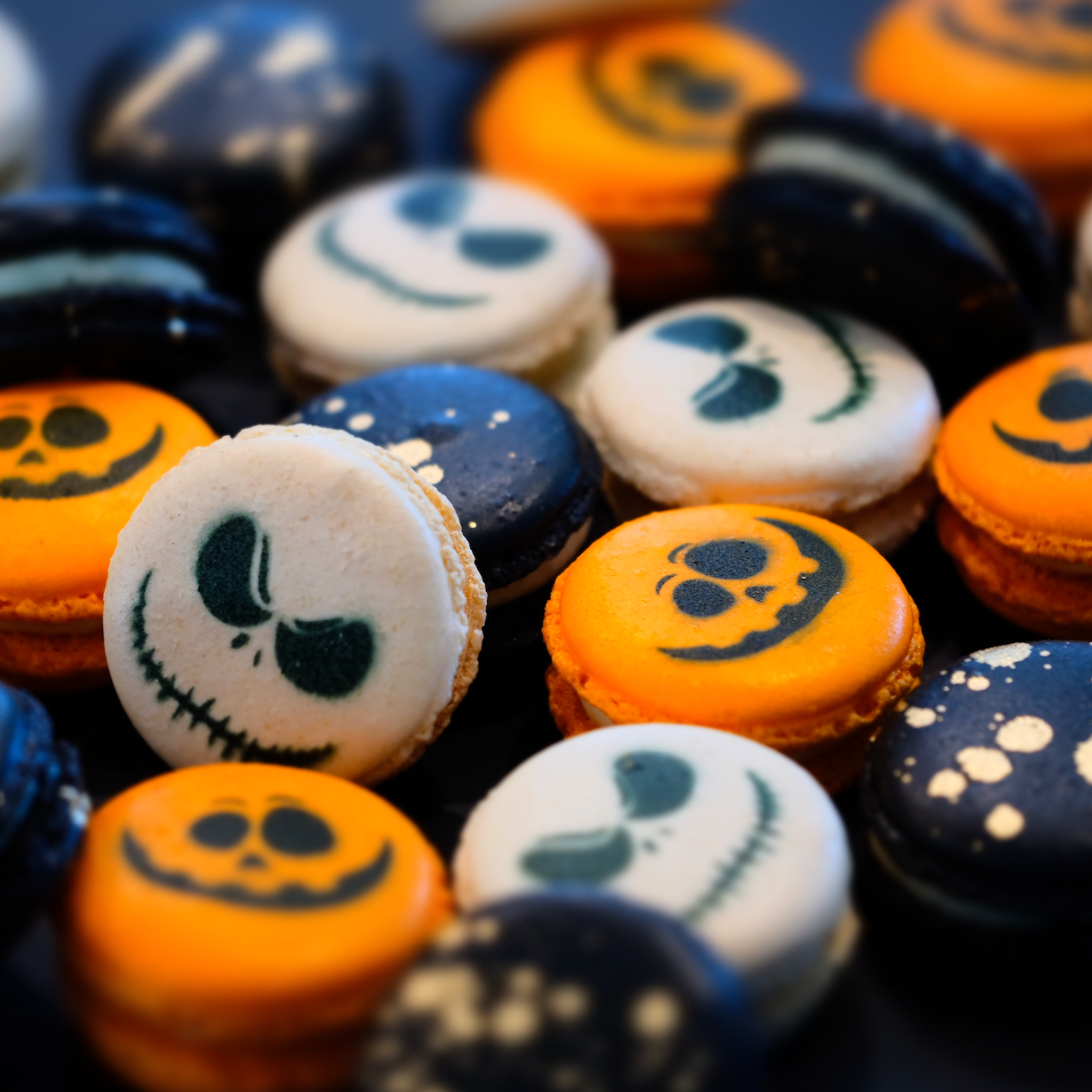 Halloween macarons  Ship fresh in the US – Pastreez